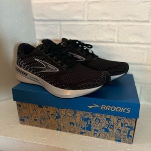 Brooks Levitate GTS mens running shoes size 11.5